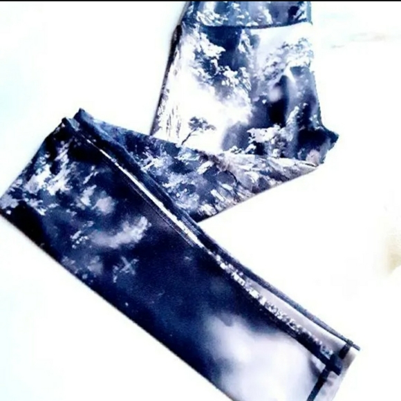 Yoga Democracy High Rise Legging - 32" - S - Picture 5 of 10